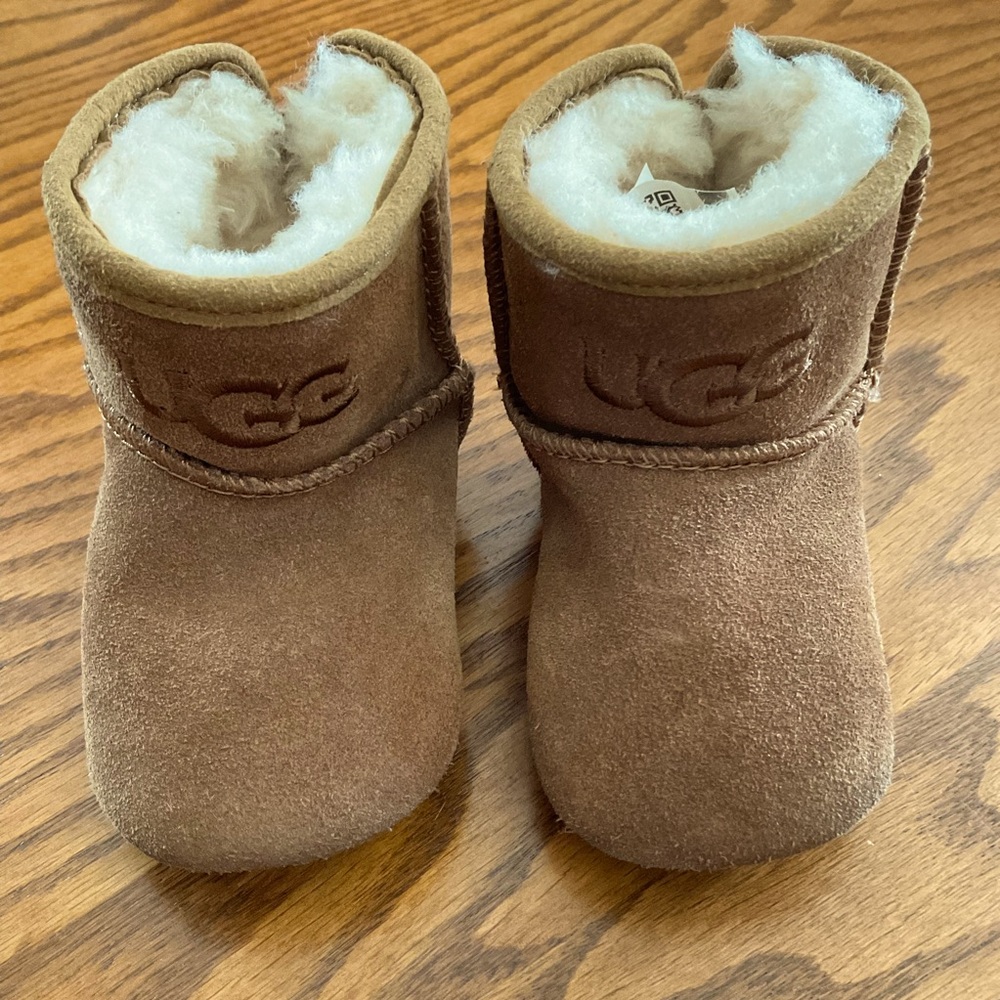 Ugg Baby’s Jesse II Lined, Suede Chestnut Booties, Sz 2/3